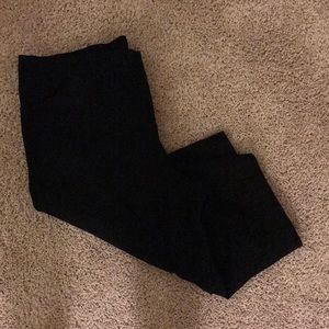 Black Capri pants